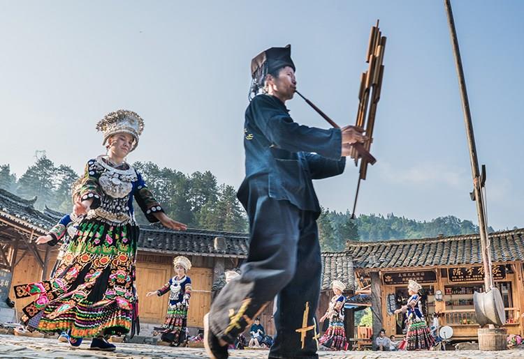 張家界風(fēng)景正好，而您剛好有空